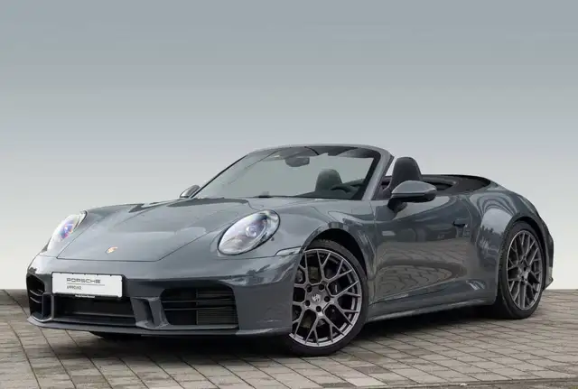 Porsche 911 view 3