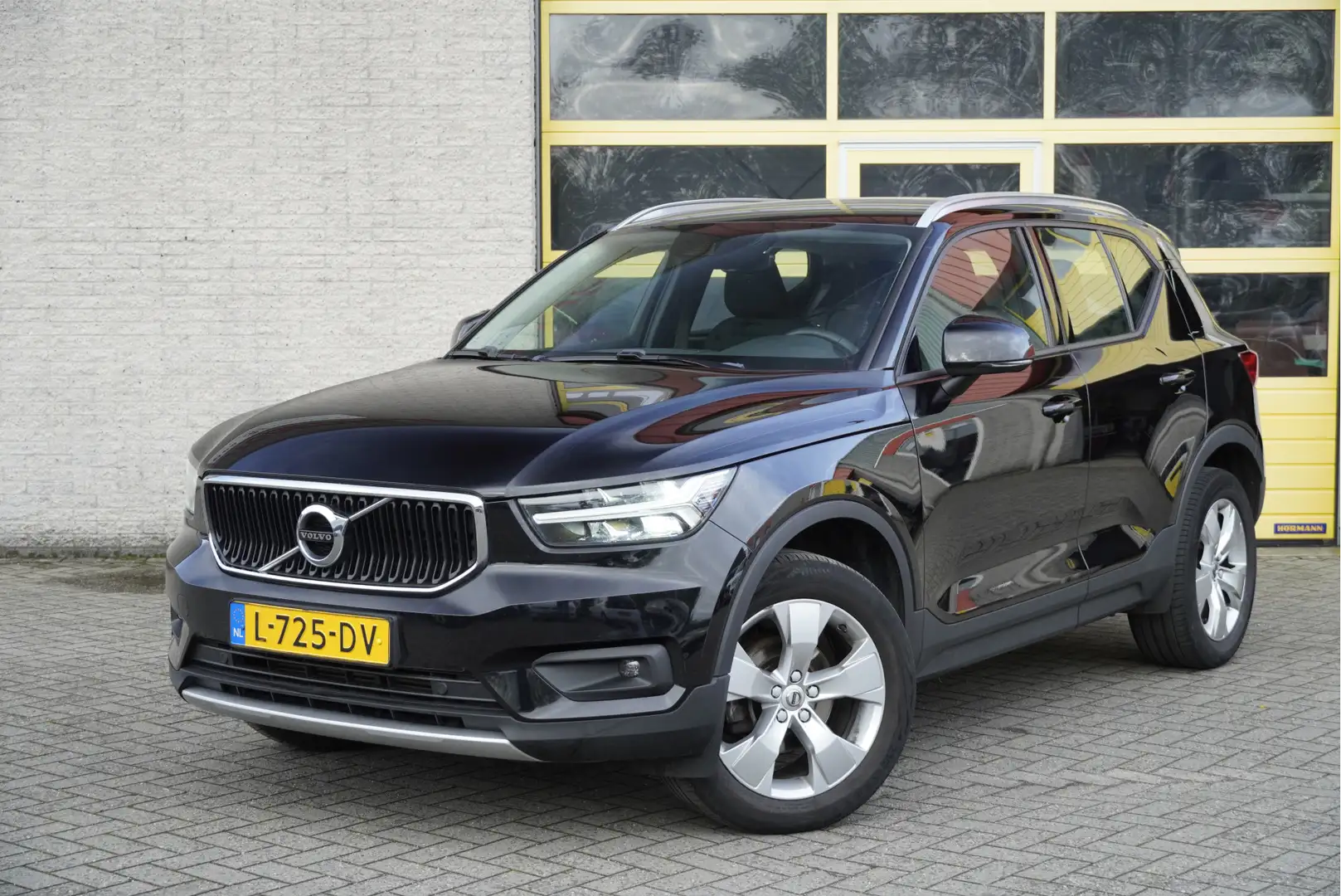 Volvo XC40 1.5 T2 Business Pro BJ2021 Lmv 18" | Led V+A | Pdc Zwart - 1