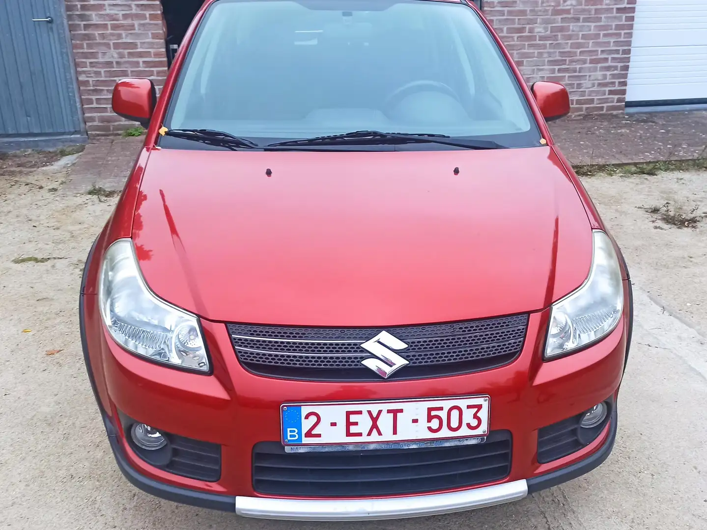 Suzuki SX4 SX4 1.6 VVT Automatik 4x2 Comfort Rouge - 1