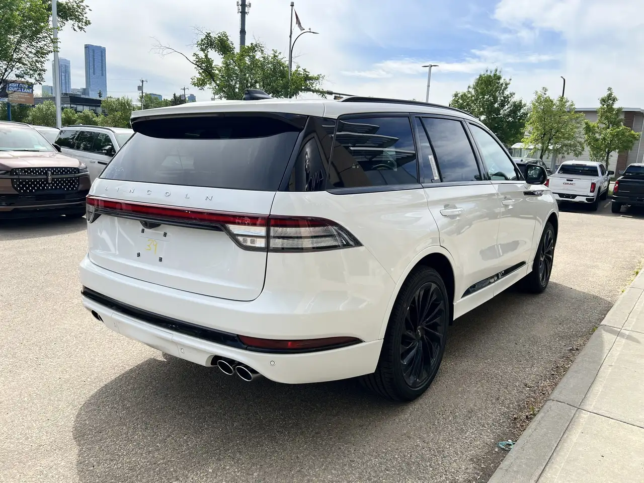 Lincoln Aviator снимка Lincoln Aviator