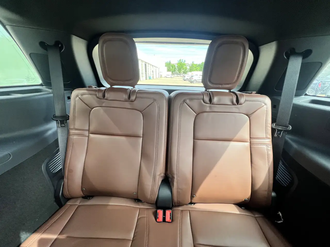 Lincoln Aviator снимка Lincoln Aviator