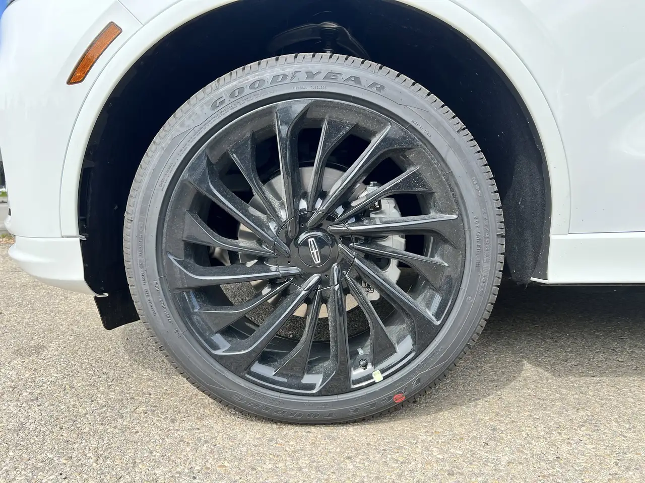 Lincoln Aviator снимка Lincoln Aviator
