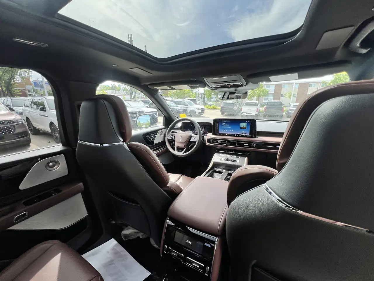 Lincoln Aviator снимка Lincoln Aviator