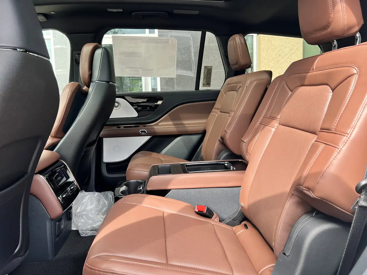 Lincoln Aviator снимка Lincoln Aviator