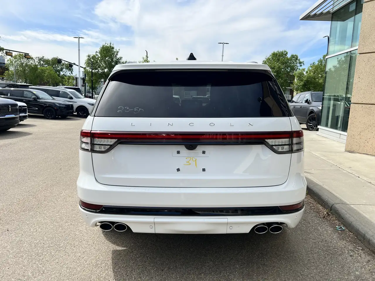 Lincoln Aviator снимка Lincoln Aviator