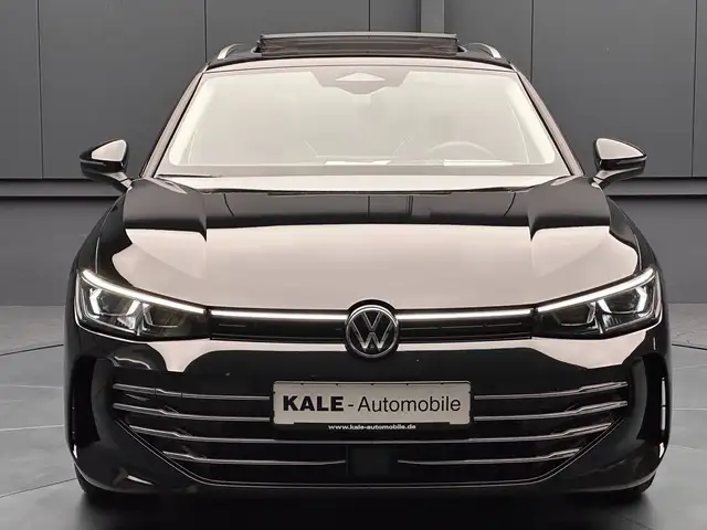 Volkswagen Passat view 8