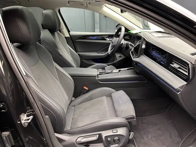 Volkswagen Passat view 11