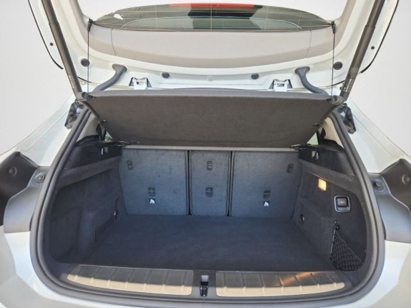 BMW X2 sDrive18i — photo 11