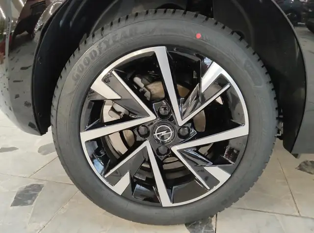 Opel Corsa view 8