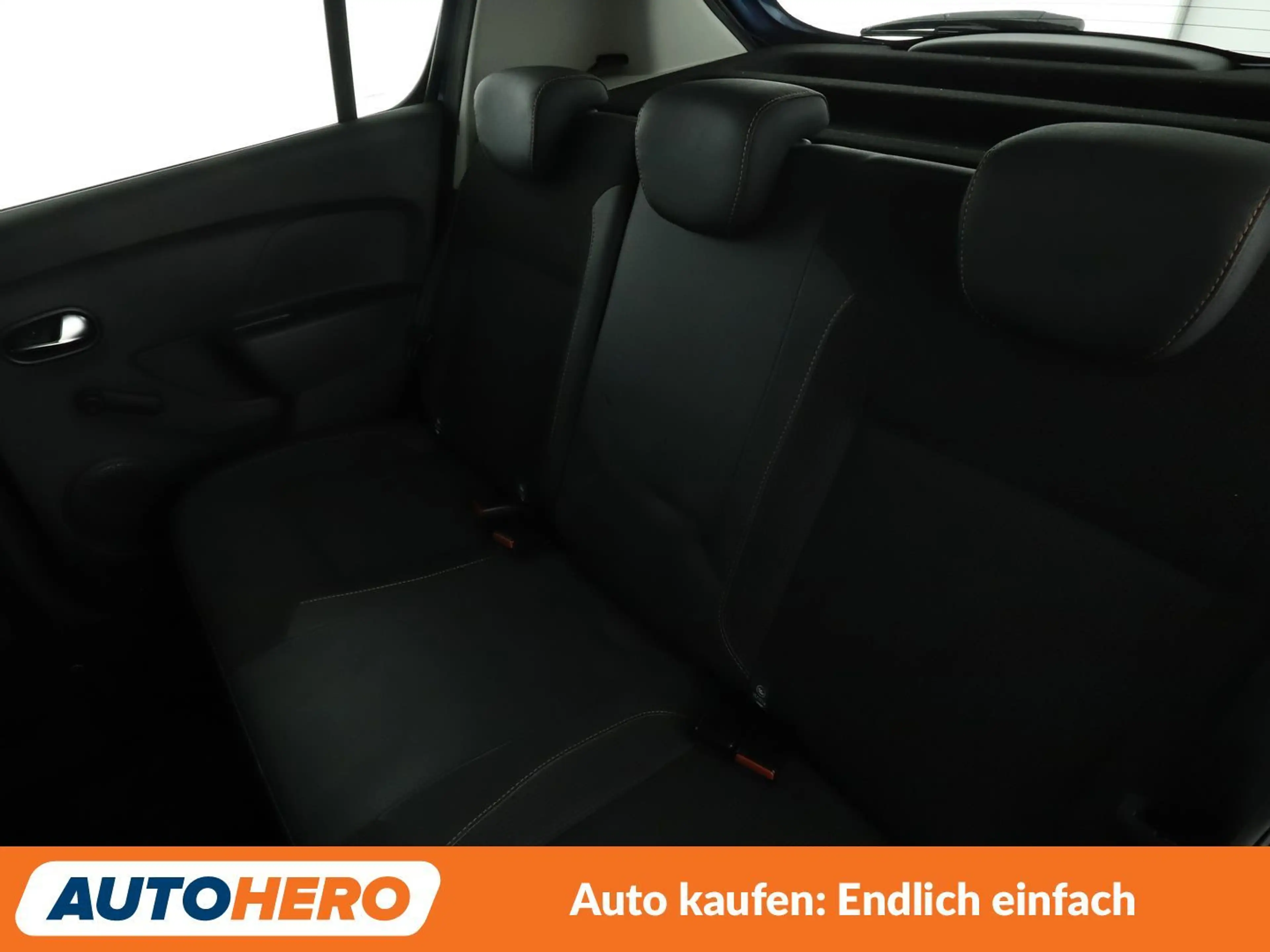 Dacia Sandero 0.9 TCe Stepway Celebration Aut.*NAVI*CAM* — photo 14