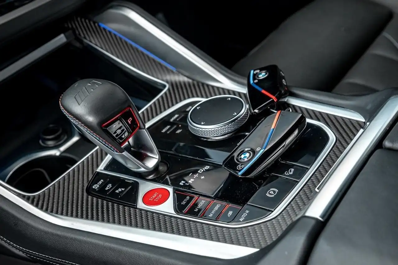 BMW XM photo BMW XM