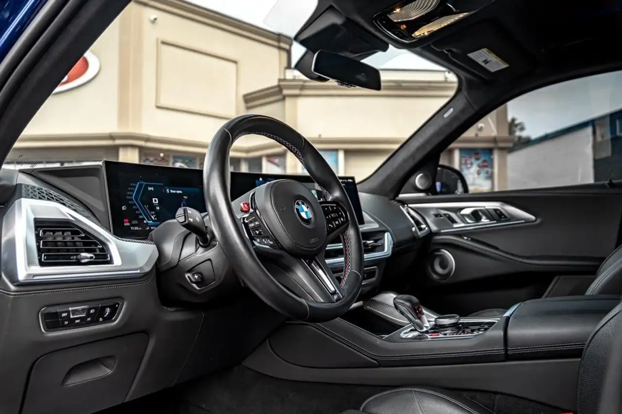 BMW XM photo BMW XM