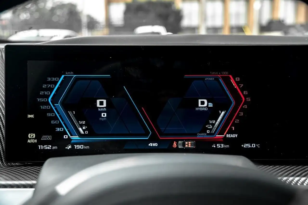 BMW XM photo BMW XM