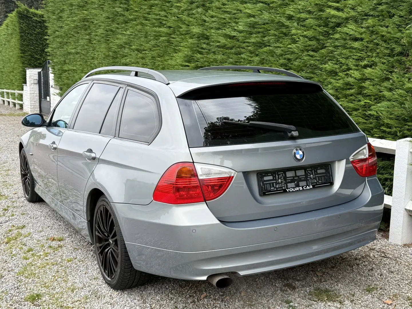 BMW 320 Touring - Climatisation - Feux Angel Eyes !! - 2