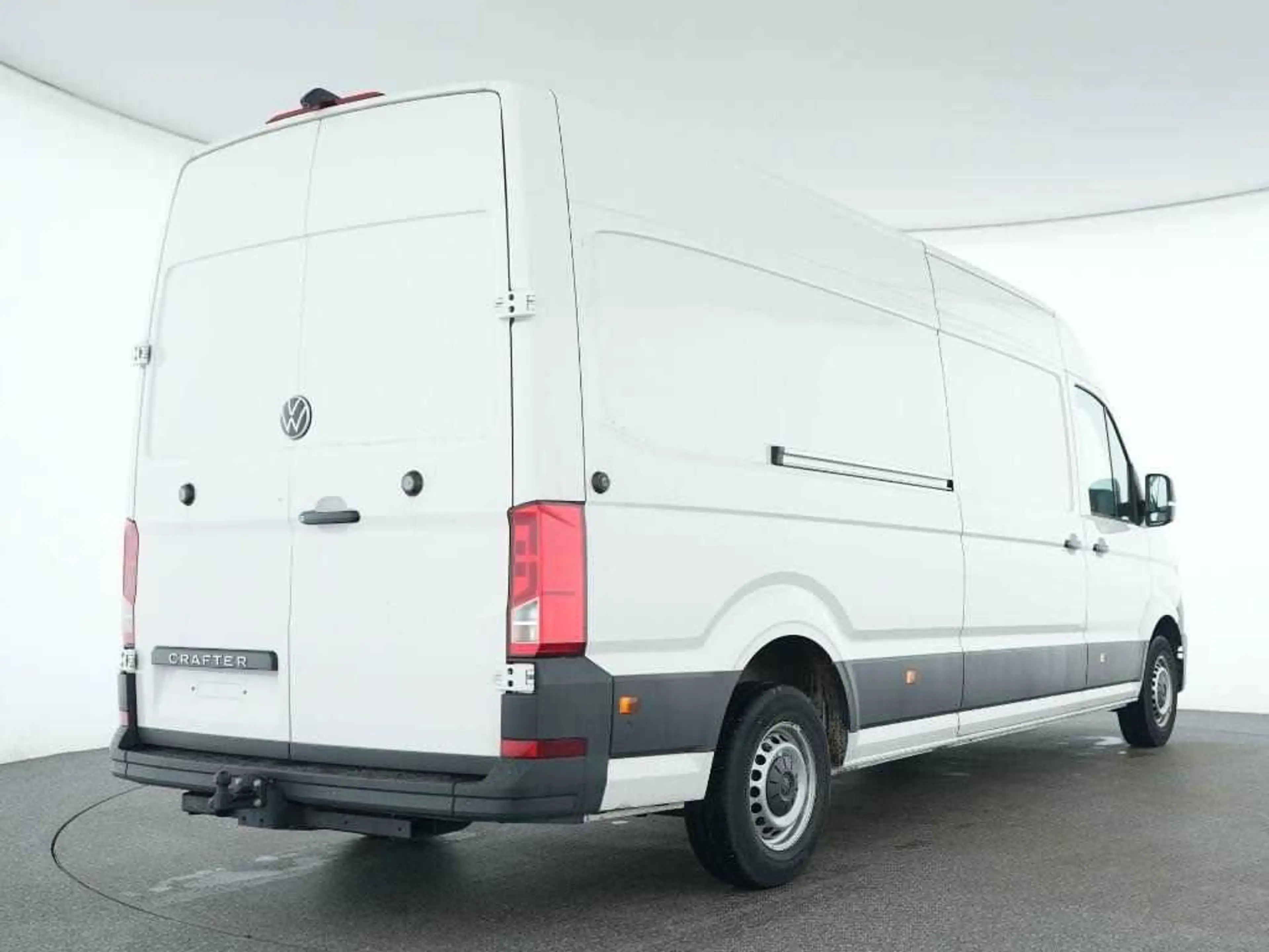 Volkswagen Crafter Kasten 35 lang Hochdach FWD — photo 3