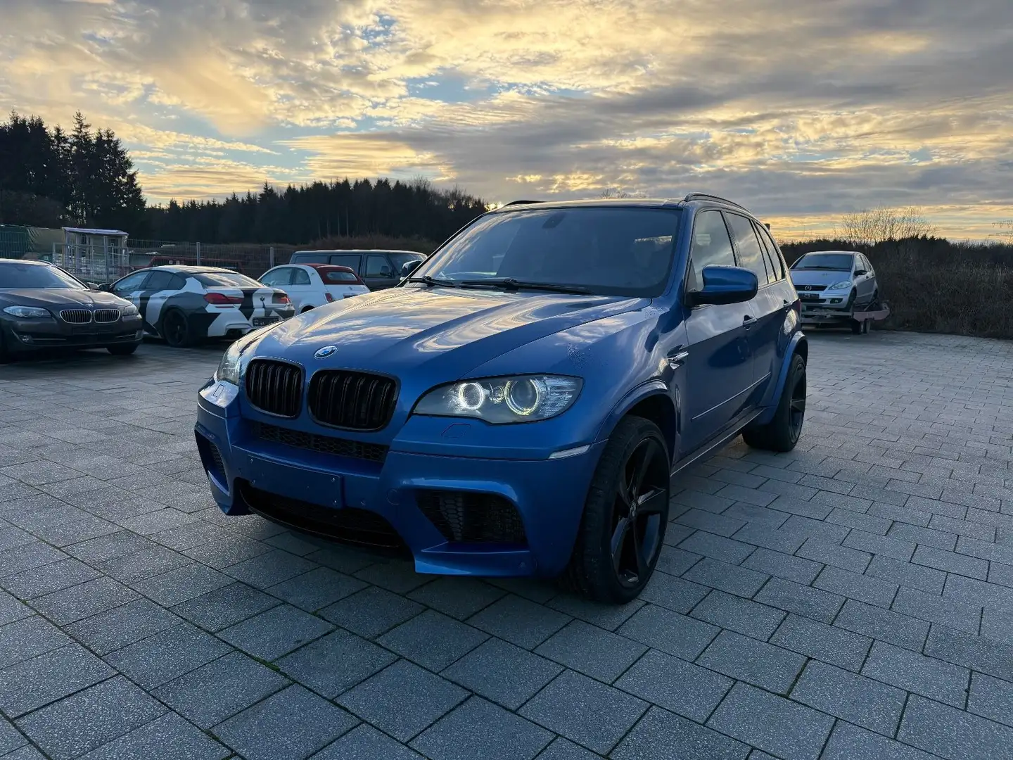 BMW X5 M Blau - 1