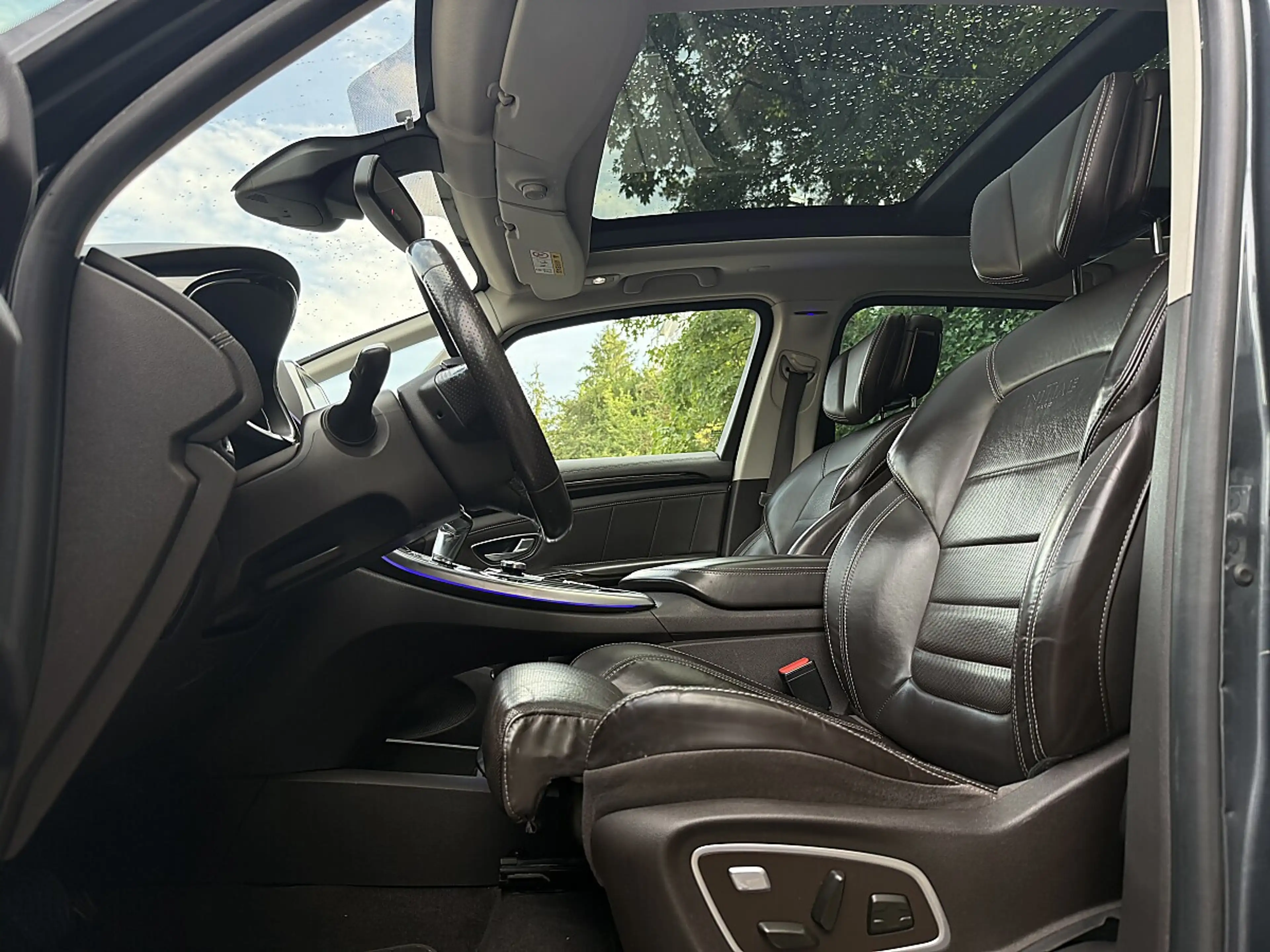 Renault Espace 1.6 dCi Energy Initiale Paris — photo 11