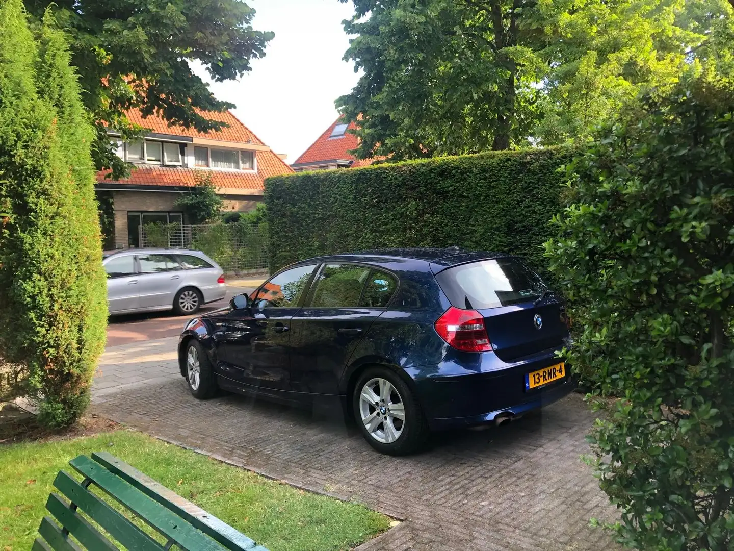 BMW 116 1-Serie Business Line, M onderstel, LM, Leer, AC Blauw - 2