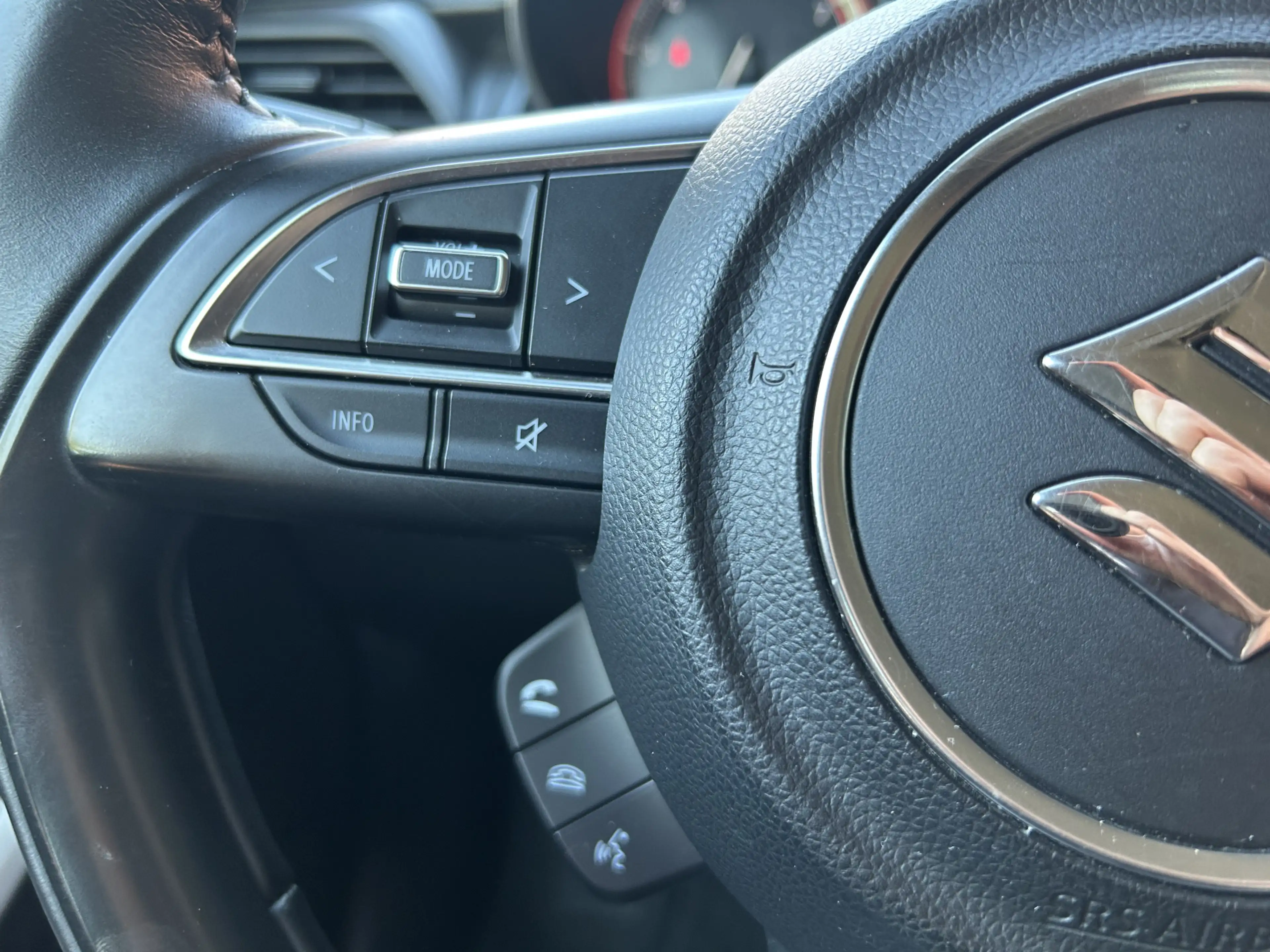 Suzuki Swift 1.2 Style Smart Hybrid // DODEHOEK // ADAPT. CRUIS — photo 10