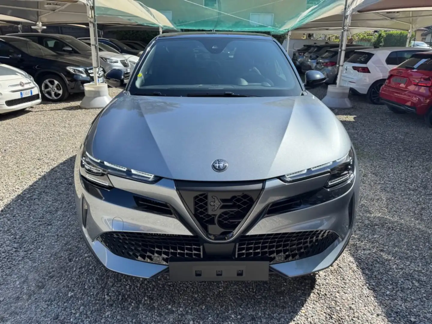 Alfa Romeo Junior 1.2 136 CV Hybrid eDCT6 Speciale Grau - 2