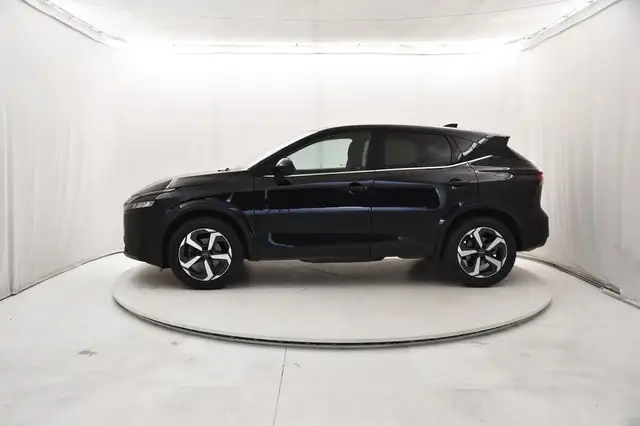 Nissan Qashqai view 2