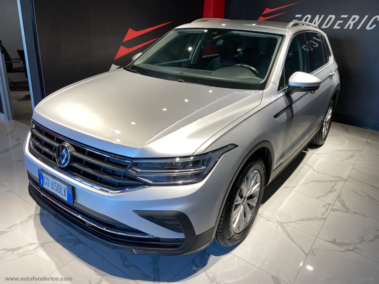 Volkswagen Tiguan 2.0 TDI SCR Life Argento - 2