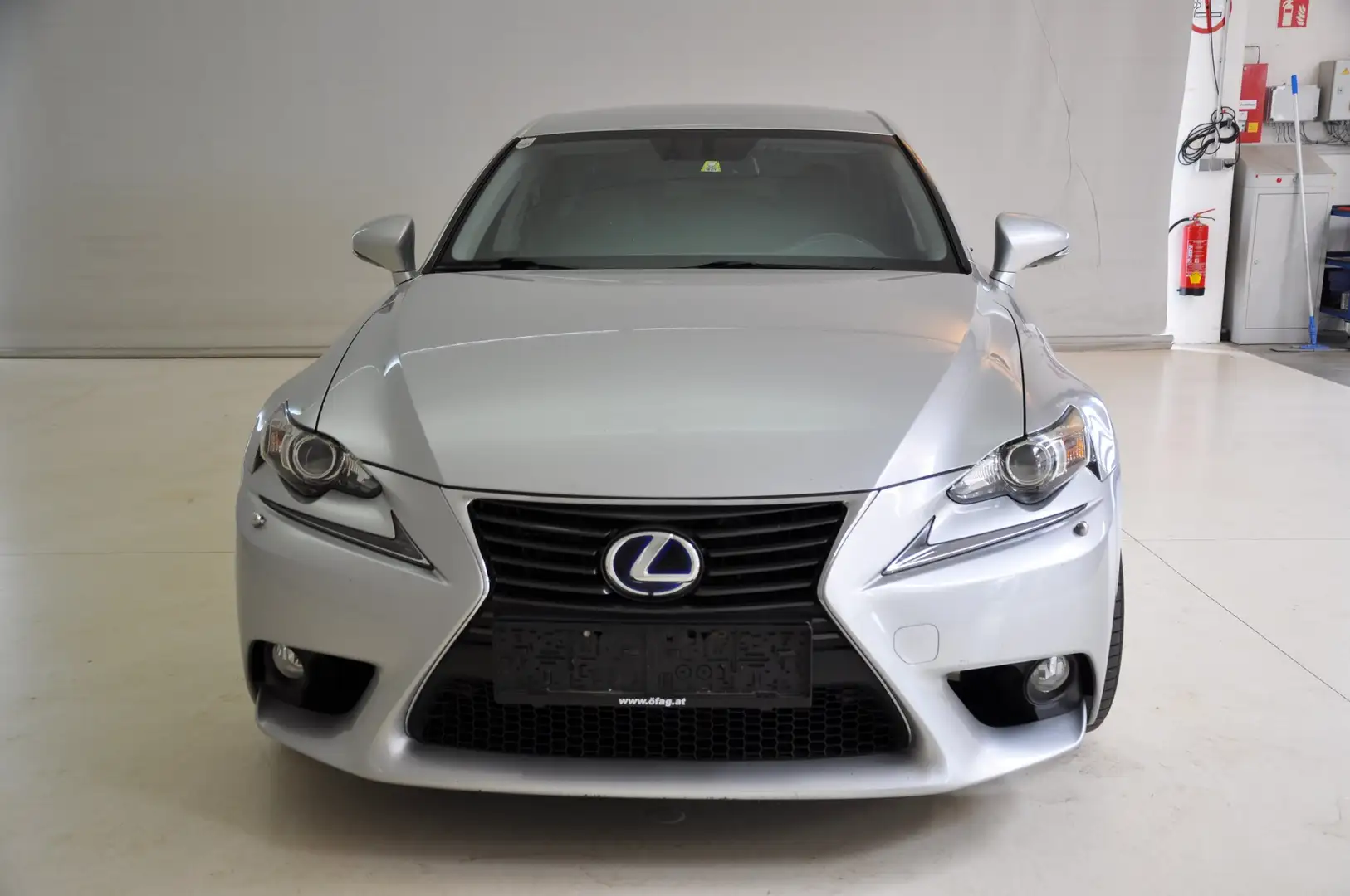 Lexus IS 300 300h Luxury Line - 2