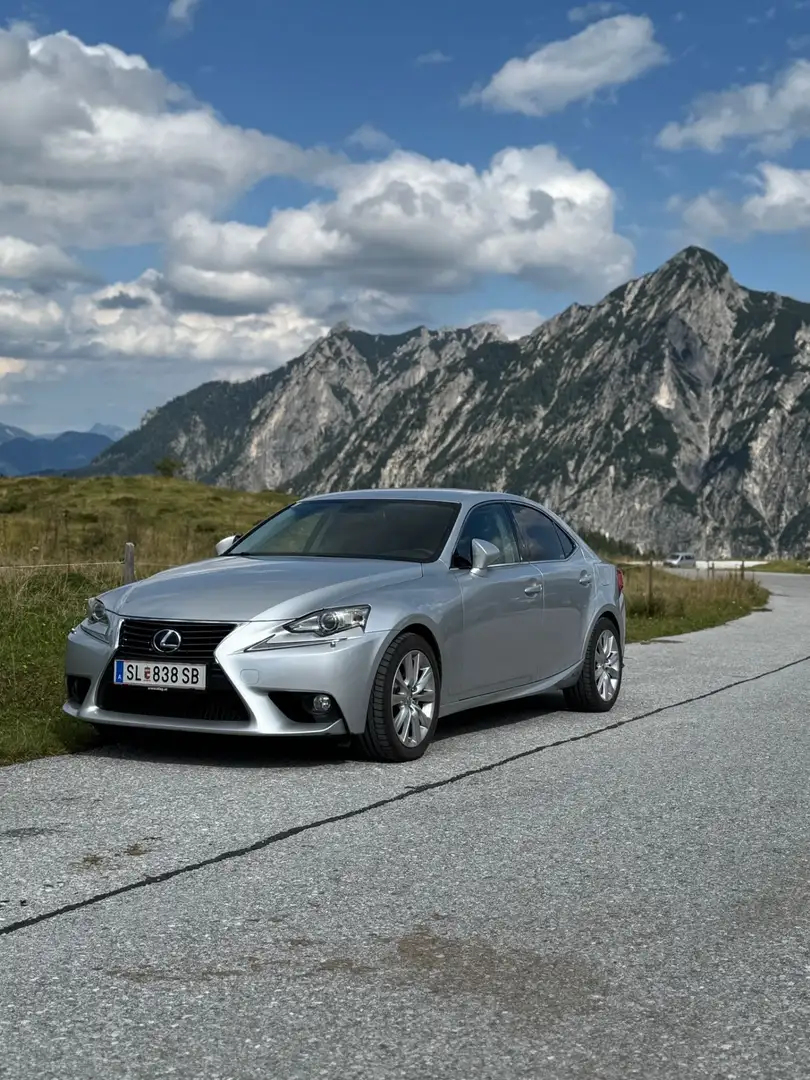 Lexus IS 300 300h Luxury Line - 1