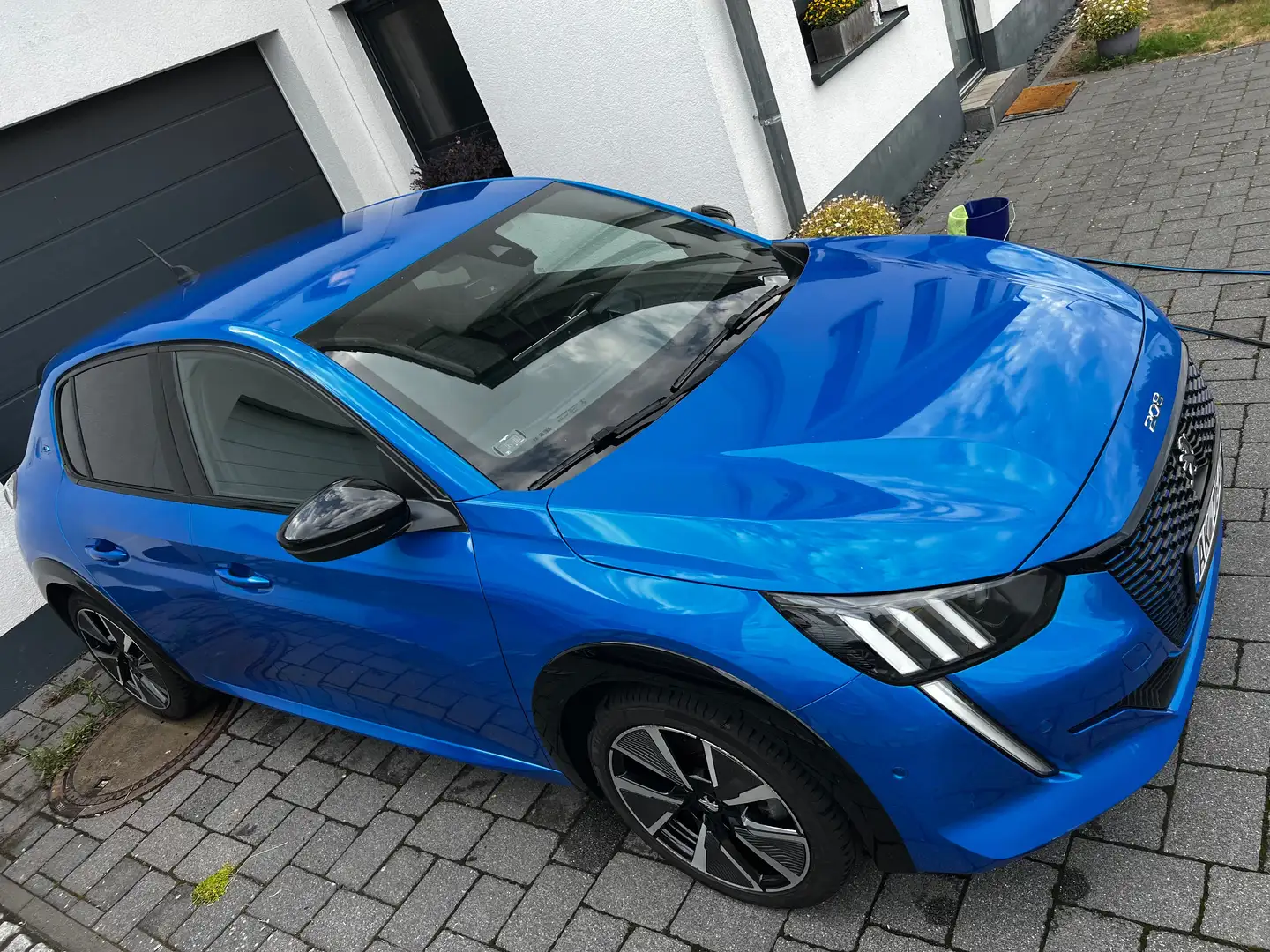 Peugeot e-208 208 Elektro 208 Elektromotor 136 GT Blau - 2