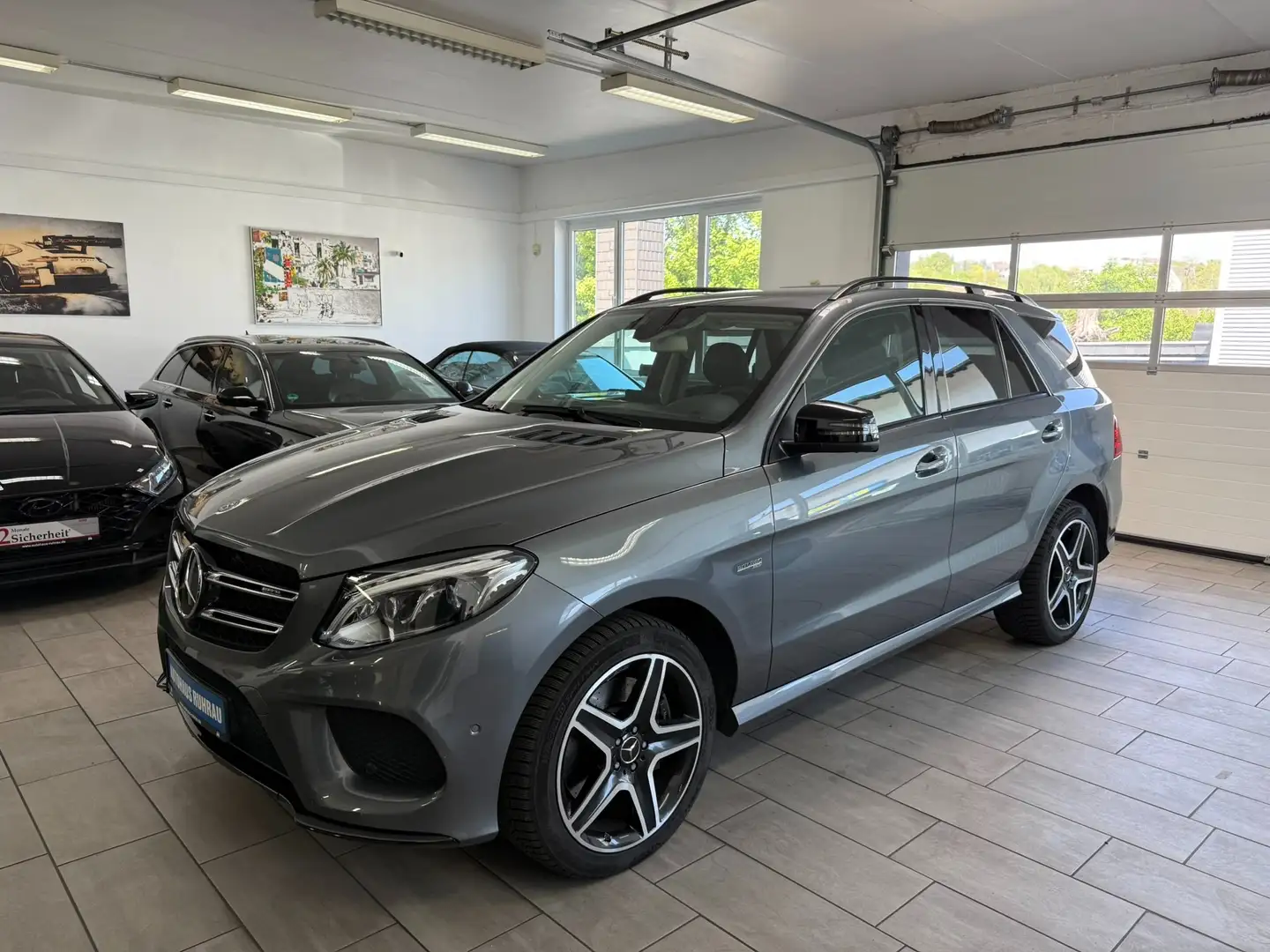 Mercedes-Benz GLE 43 AMG AMG GLE 43 4Matic 9G-TRONIC AMG Line Grau - 1