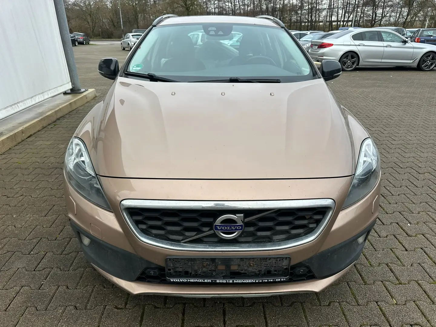 Volvo V40 Cross Country Momentum Rouge - 2