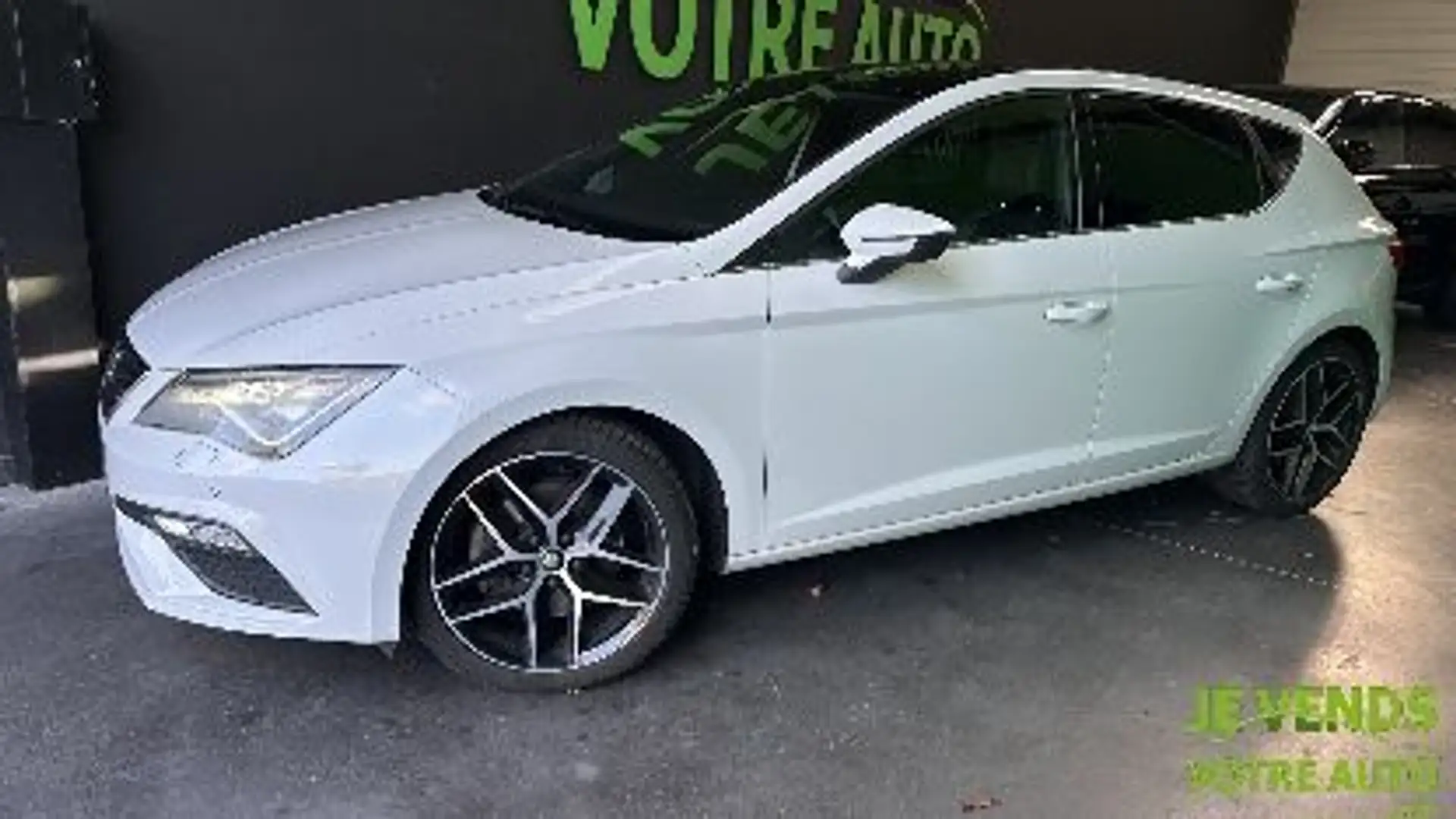 SEAT Leon III (5F1) 5 portes Phase 2 1.5 TSI 16V GPF 130 cv Weiß - 2