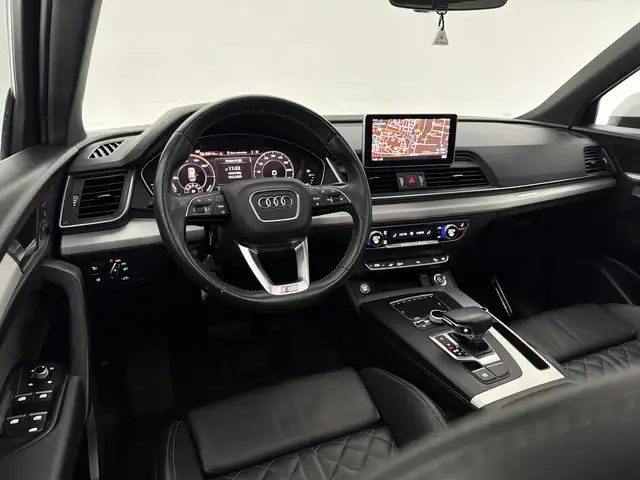 Audi Q5 view 15