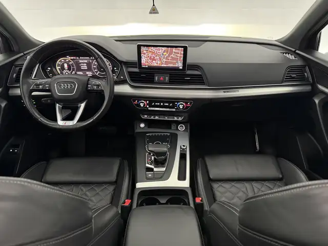 Audi Q5 view 2