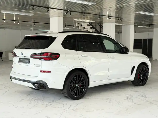 BMW X5 X5 M view 6