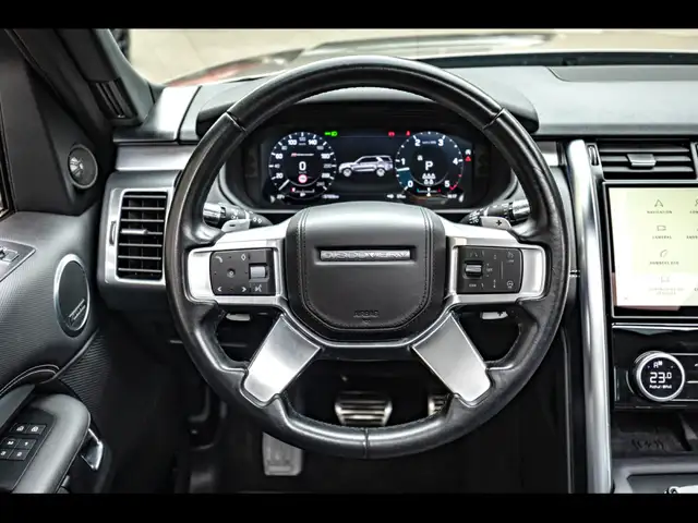 Land Rover Discovery 3 view 12