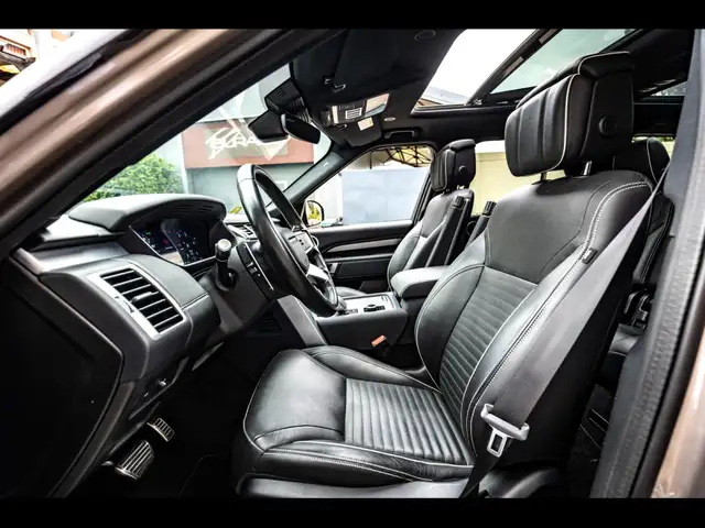 Land Rover Discovery 3 view 11
