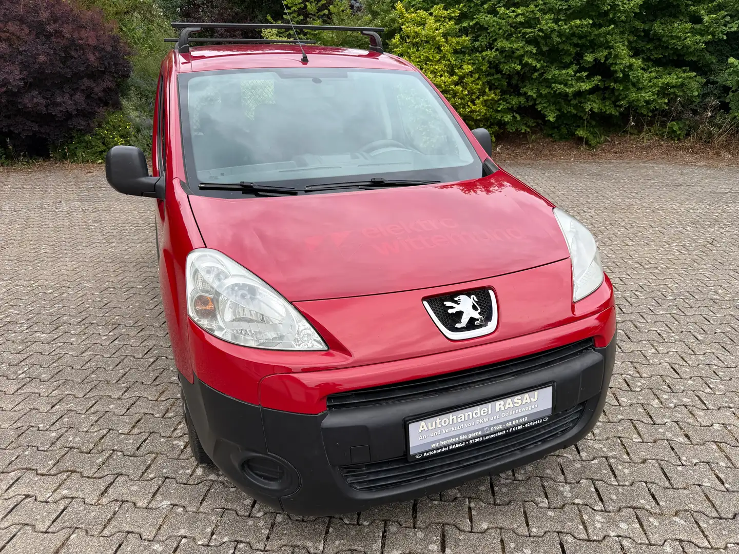Peugeot Partner 1.6 HDI L1 Komfort*93.000KM*AHK*TÜV/AU 06-2027 Rood - 1