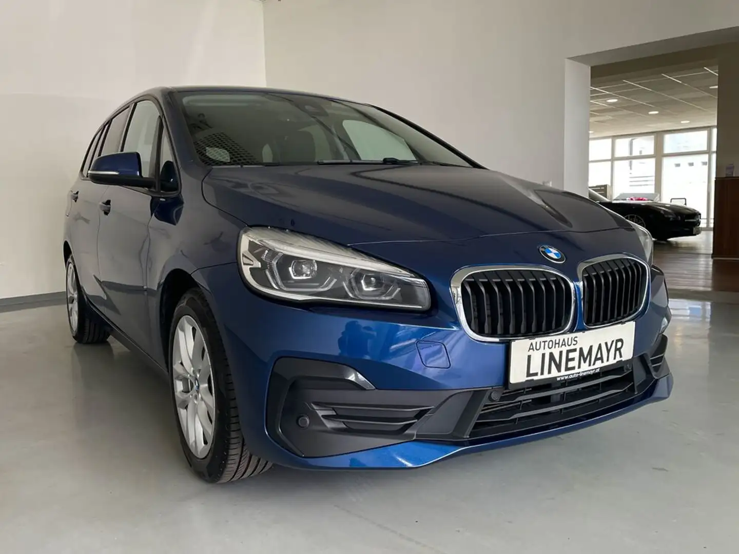 BMW 218 d Gran Tourer Aut. Advantage Blau - 2