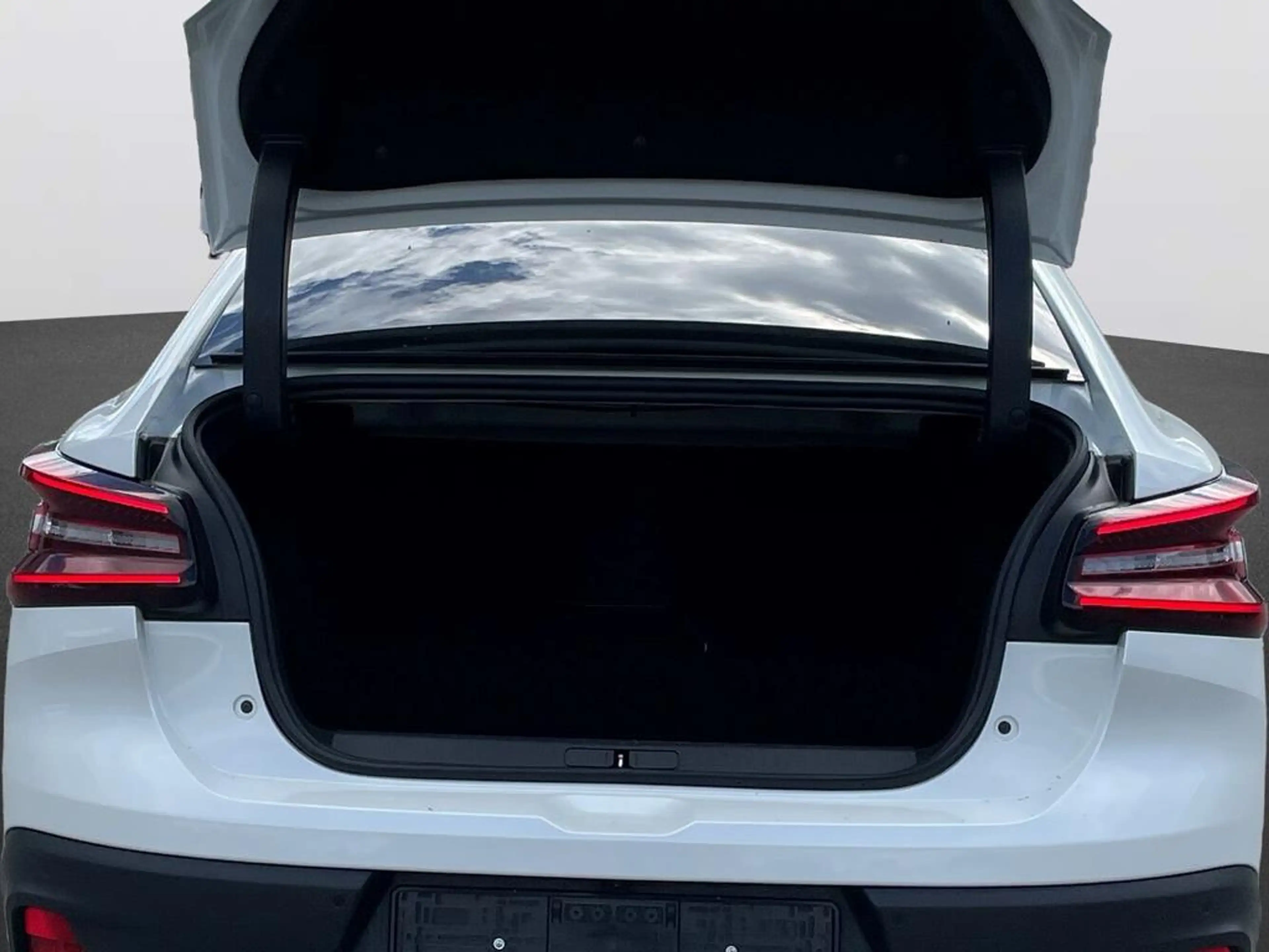 Citroen C4 X PureTech 130 EAT8 Max — photo 7