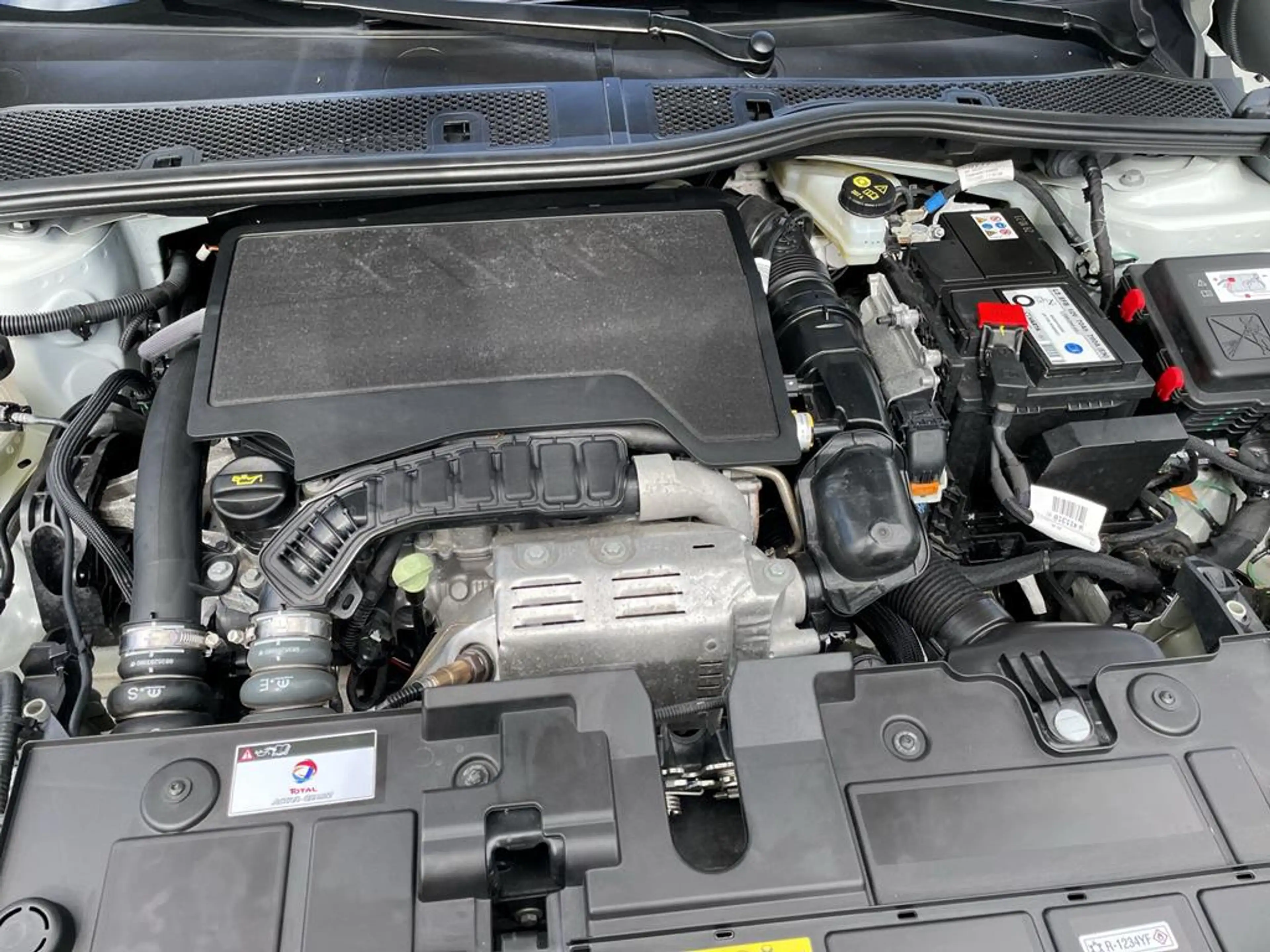 Citroen C4 X PureTech 130 EAT8 Max — photo 5