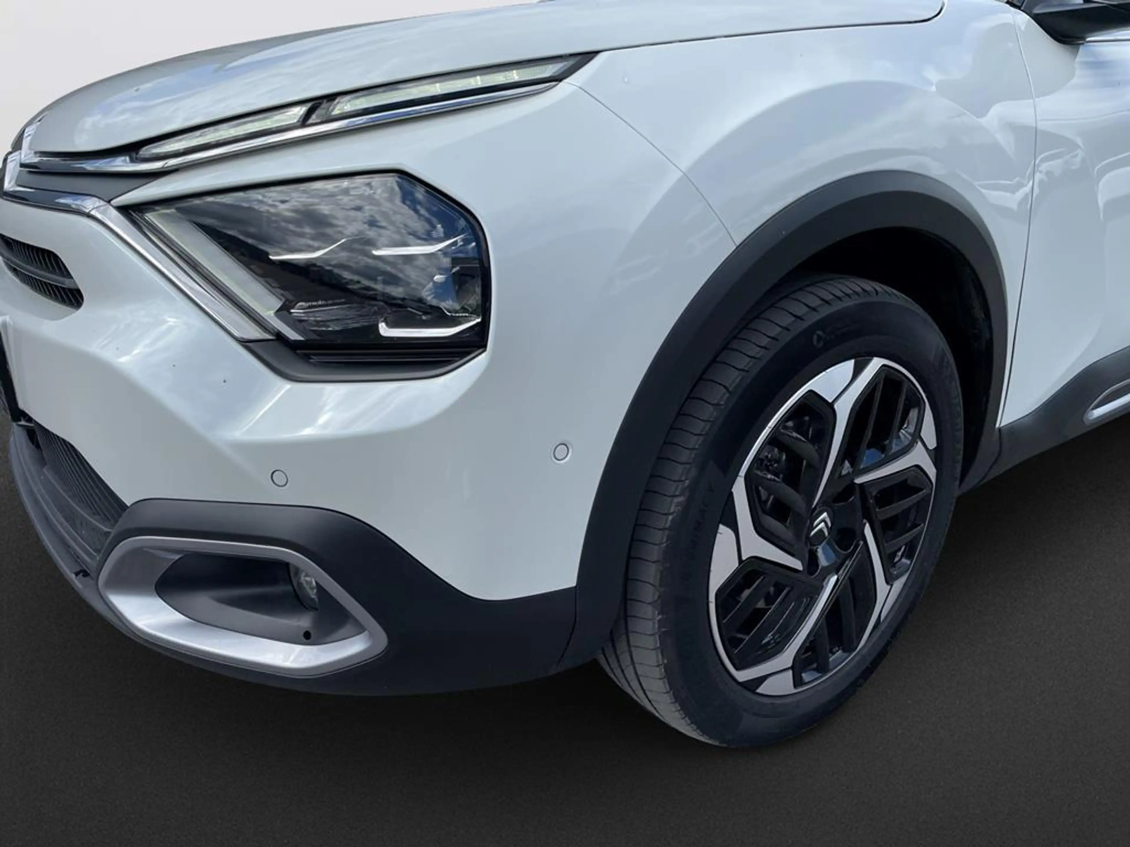 Citroen C4 X PureTech 130 EAT8 Max — photo 9