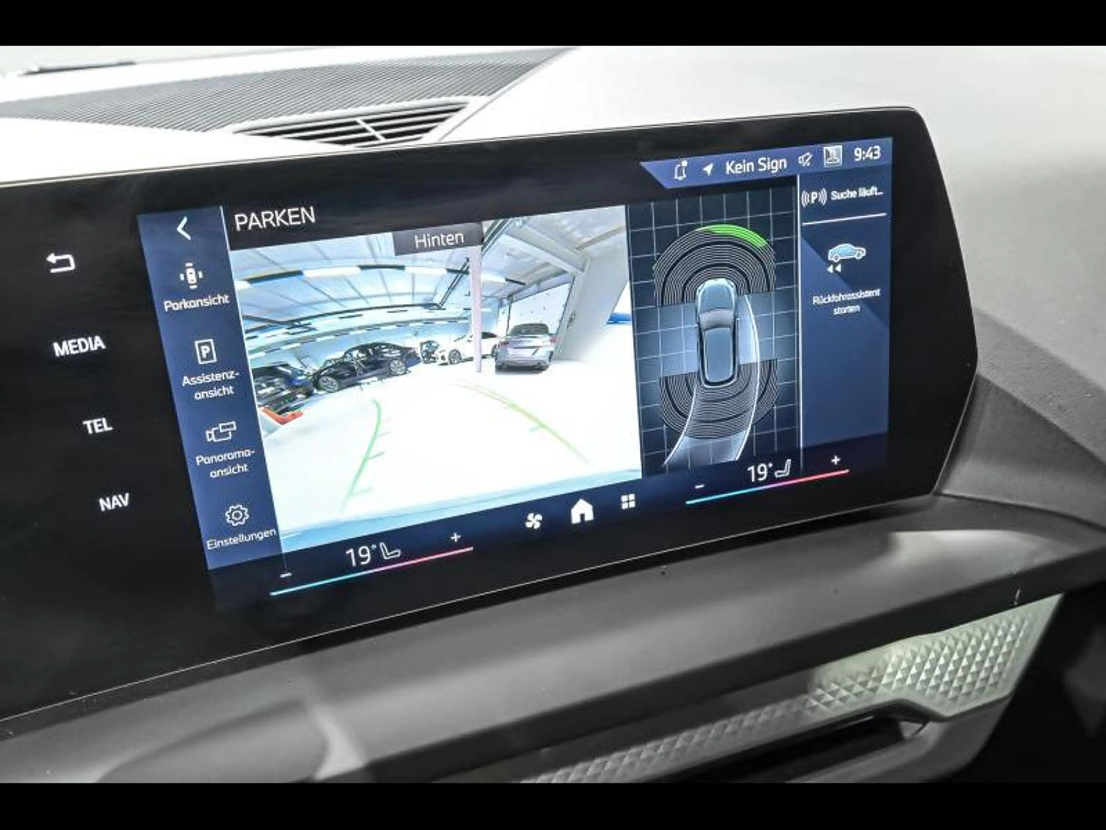 BMW 120 i - DASS|CAM|COMFORT|CARPLAY — photo 14