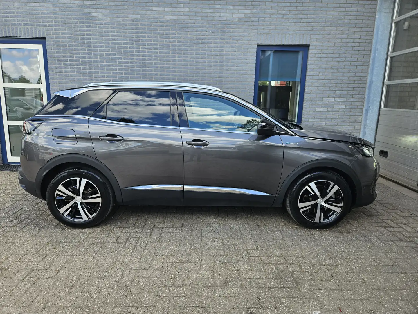Peugeot 3008 1.6 HYbrid4 300 GT Pack Business Inclusief Aflever Grau - 2
