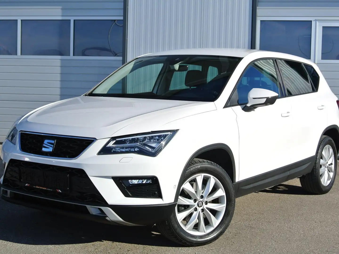 SEAT Ateca 2.0 TDI DSG 4Drive Style AHK *NAVI *LED-SW *KAMERA Weiß - 1