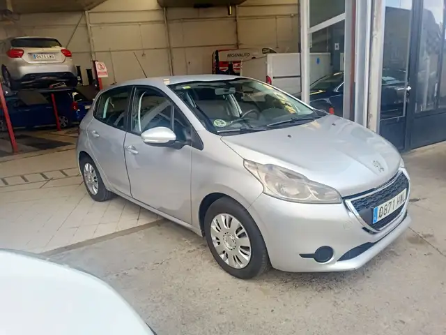 Peugeot 208 1.4HDi Style