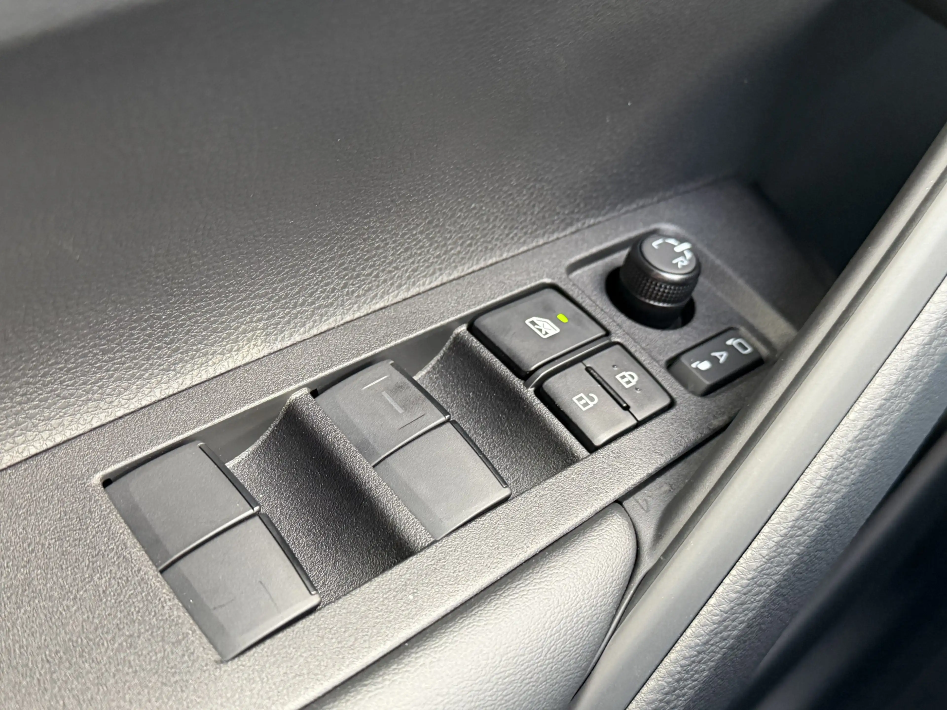 Toyota Corolla Cross Hybrid 140 Active Voorraad Deal Stoel Verwarming — photo 18