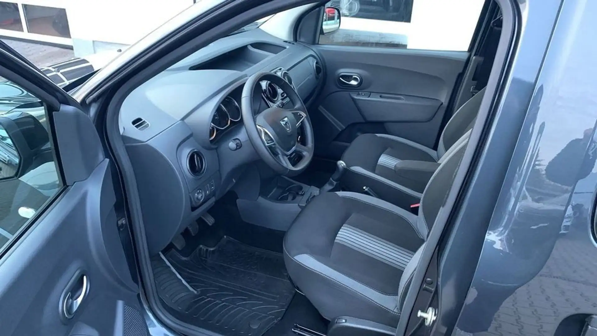 Dacia Dokker Stepway 1.6 8V 102CV Grigio - 2