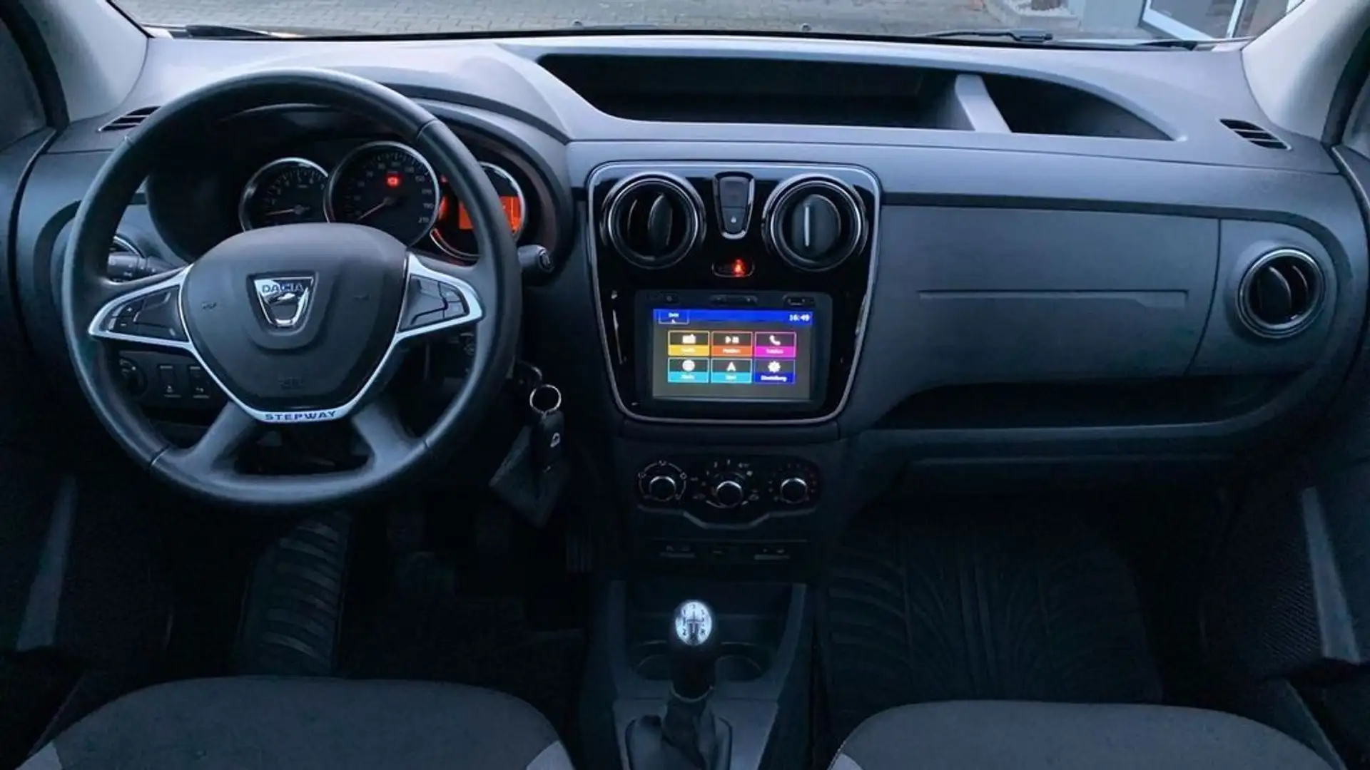 Dacia Dokker Stepway 1.6 8V 102CV Grigio - 1