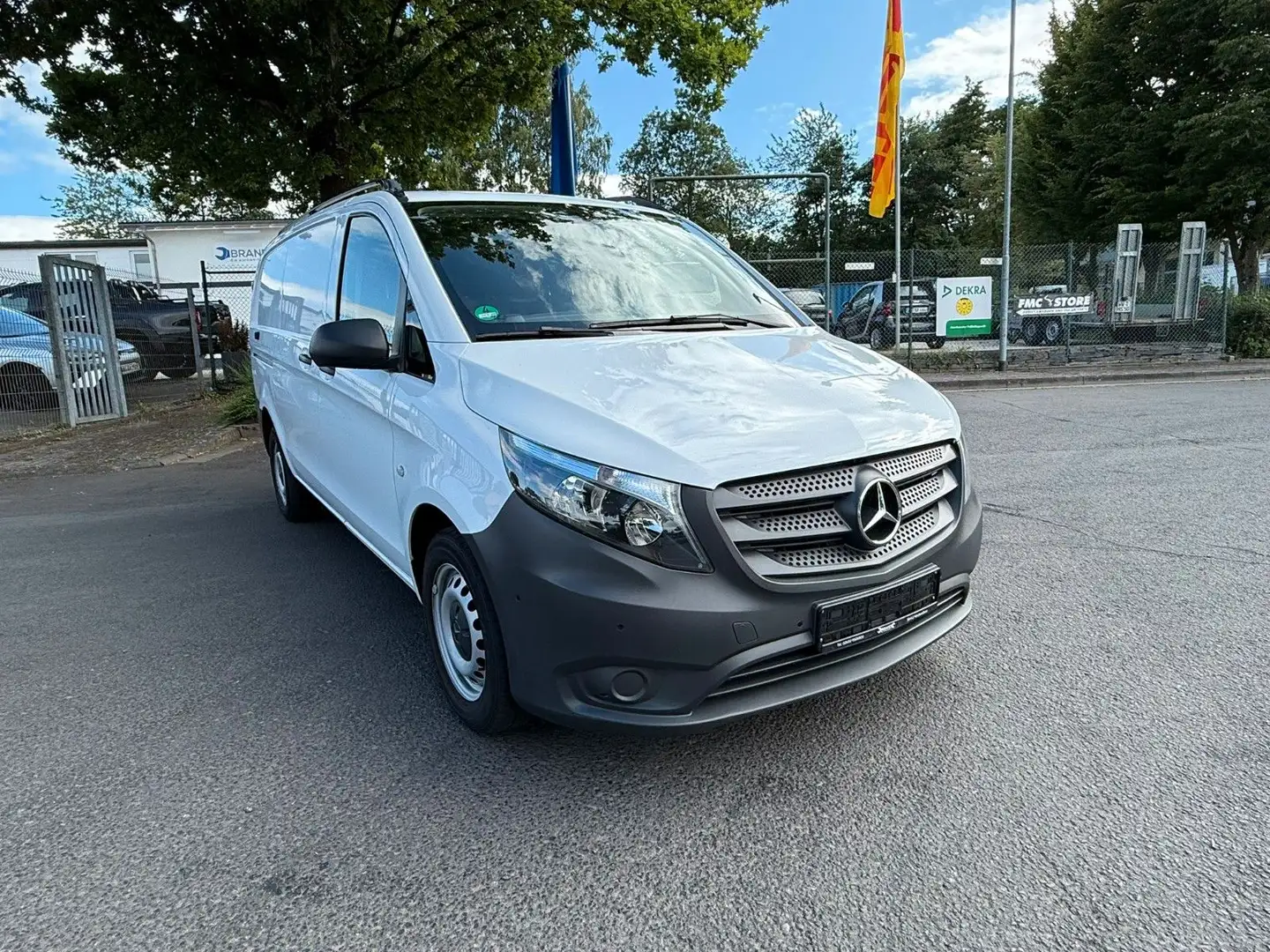 Mercedes-Benz Vito Kasten 116 CDI BT RWD lang*Tüv12/2026* Weiß - 1